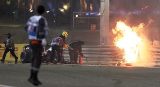 Šílená nehoda F1: Grosjeanův vůz vzplanul, on zázrakem přežil