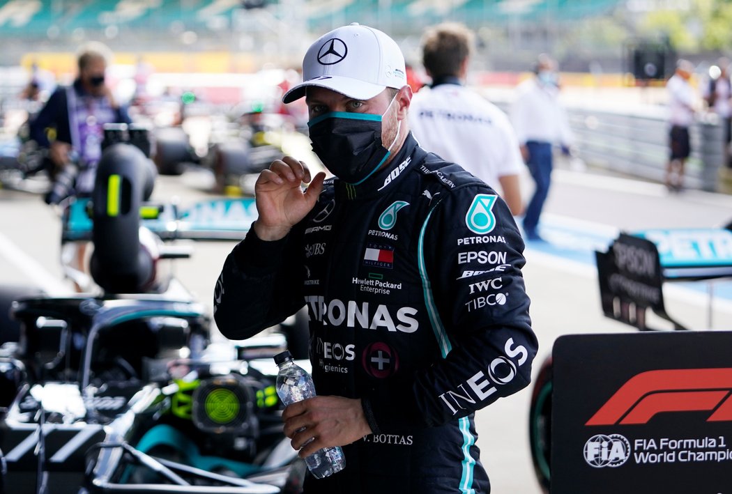 Valtteri Bottas z Mercedesu po kvalifikaci na GP Velké Británie