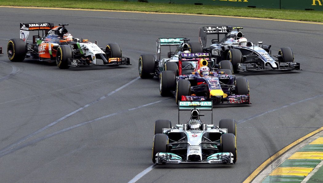 Velkou cenu Austrálie Rosberg vyhrál před domácím Danielem Ricciardem z Red Bullu a nováčkem v seriálu Kevinem Magnussenem z Dánska v McLarenu