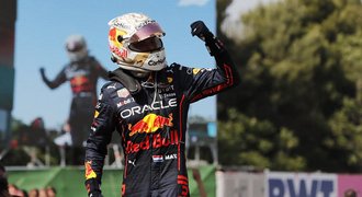 Verstappen vyhrál ve Španělsku, Red Bull slaví double. Leclerc odstoupil