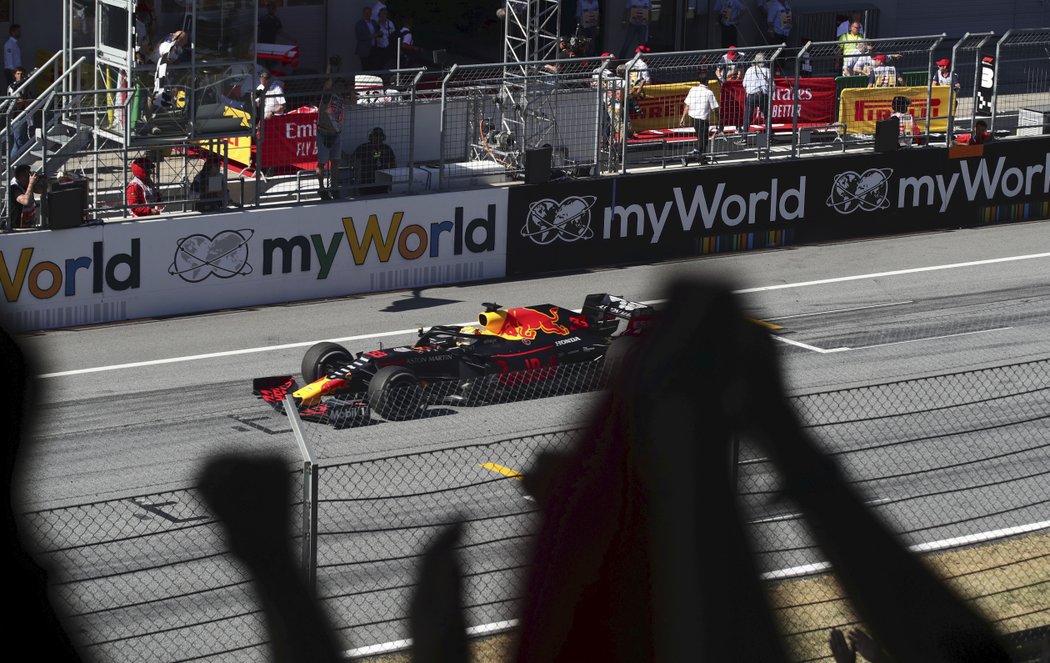 Max Verstappen si na rakouské trati vyjel sedmé vítězství v seriálu Formule 1 v kariéře