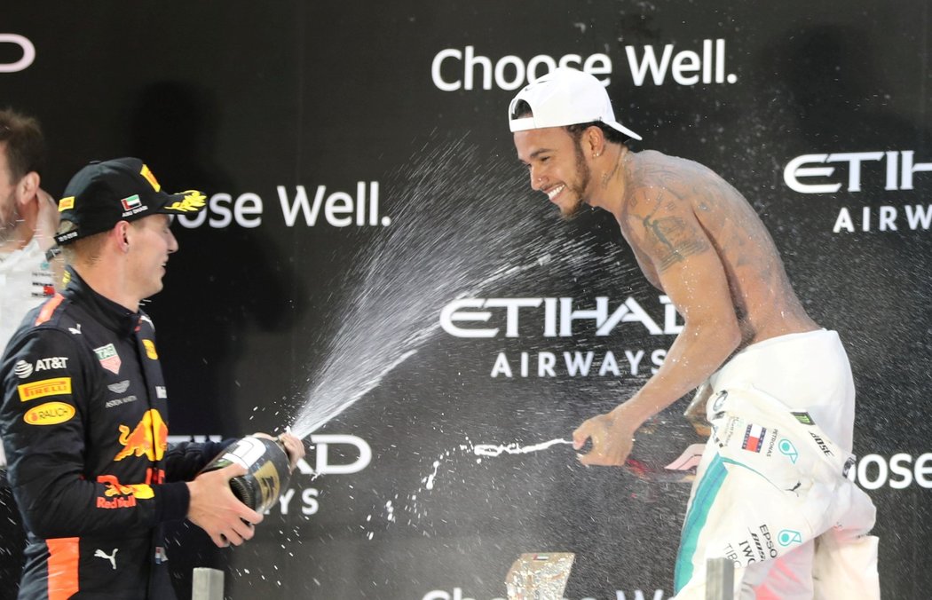 Takhle vypadal Lewis Hamilton během minulé sezony