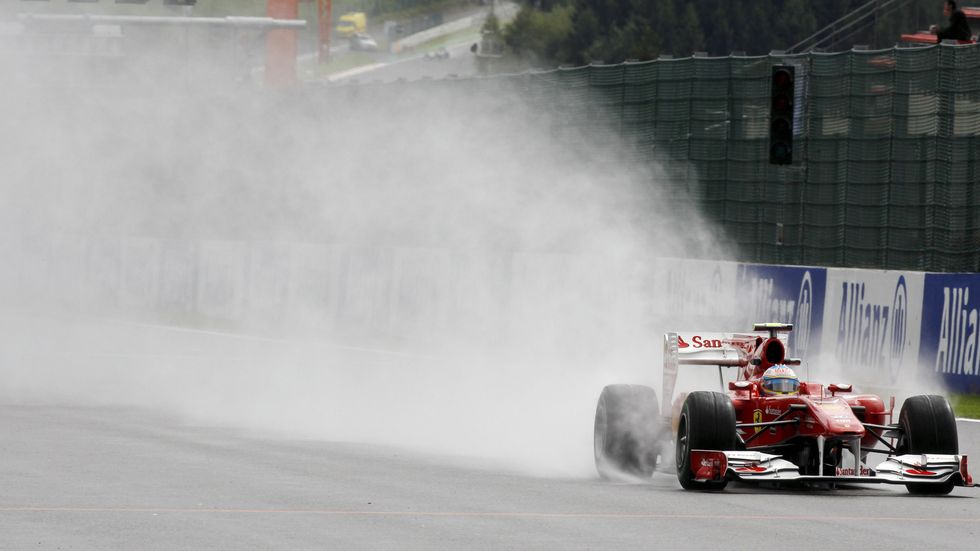Fernando Alonso na trati ve Spa