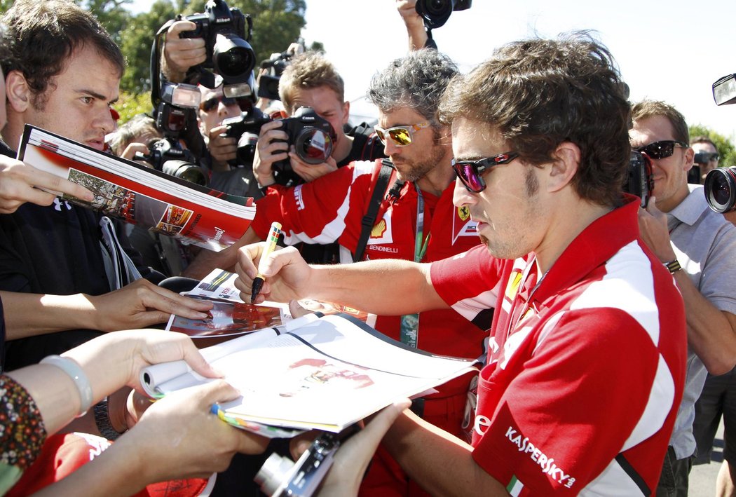 Fernando Alonso se o přízeň fanoušků bát nemusí