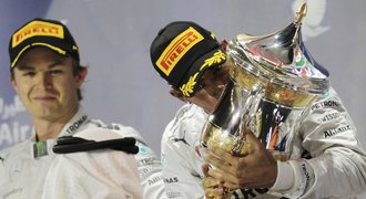 Mercedes dál vládne, v Bahrajnu vyhrál Hamilton, Rosberg byl druhý