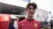 Oliver Bearman ve Ferrari nahradil Carlose Sainze