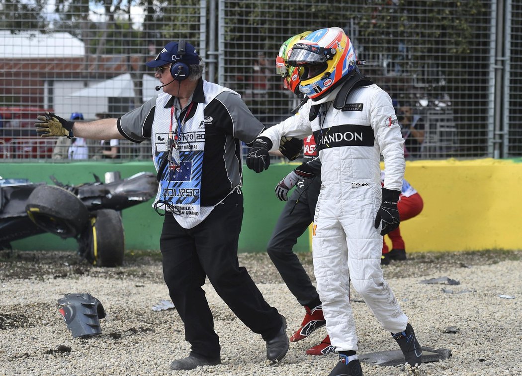 Alonso měl při své nehodě obrovské štěstí