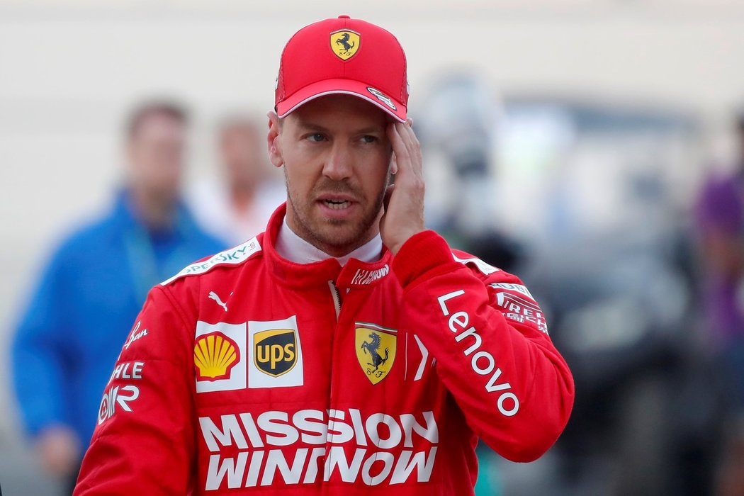 Přišel jako mesiáš. Ten, kdo vyvede slavný tým na vrchol. Místo toho se však angažmá Sebastiana Vettela u Ferrari stává jízdou do slepé uličky. 