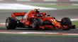 Kimi Räikkönen závod po nepovedené zastávce v boxech nedokončil, mechanikovi přejel nohu