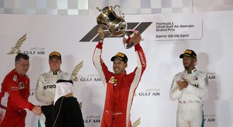 Vettel ovládl i druhý závod sezony, Hamilton se vytáhl na třetí místo