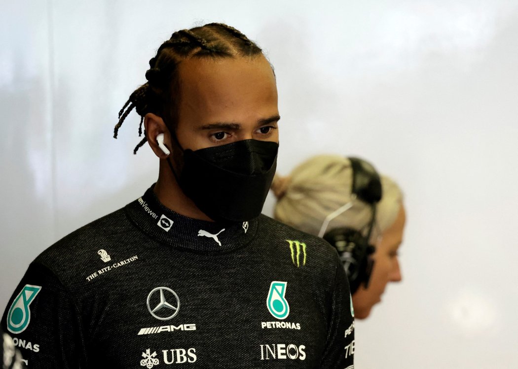 Lewis Hamilton během tréninku před Velkou cenou Rakouska