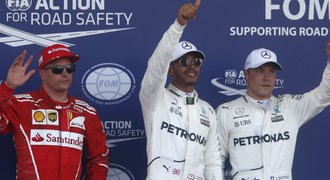 Kvalifikaci F1 v Baku ovládly Mercedesy, vyhrál Hamilton