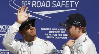 Mercedes ovládl kvalifikaci na VC Itálie. Vyhrál Hamilton před Rosbergem