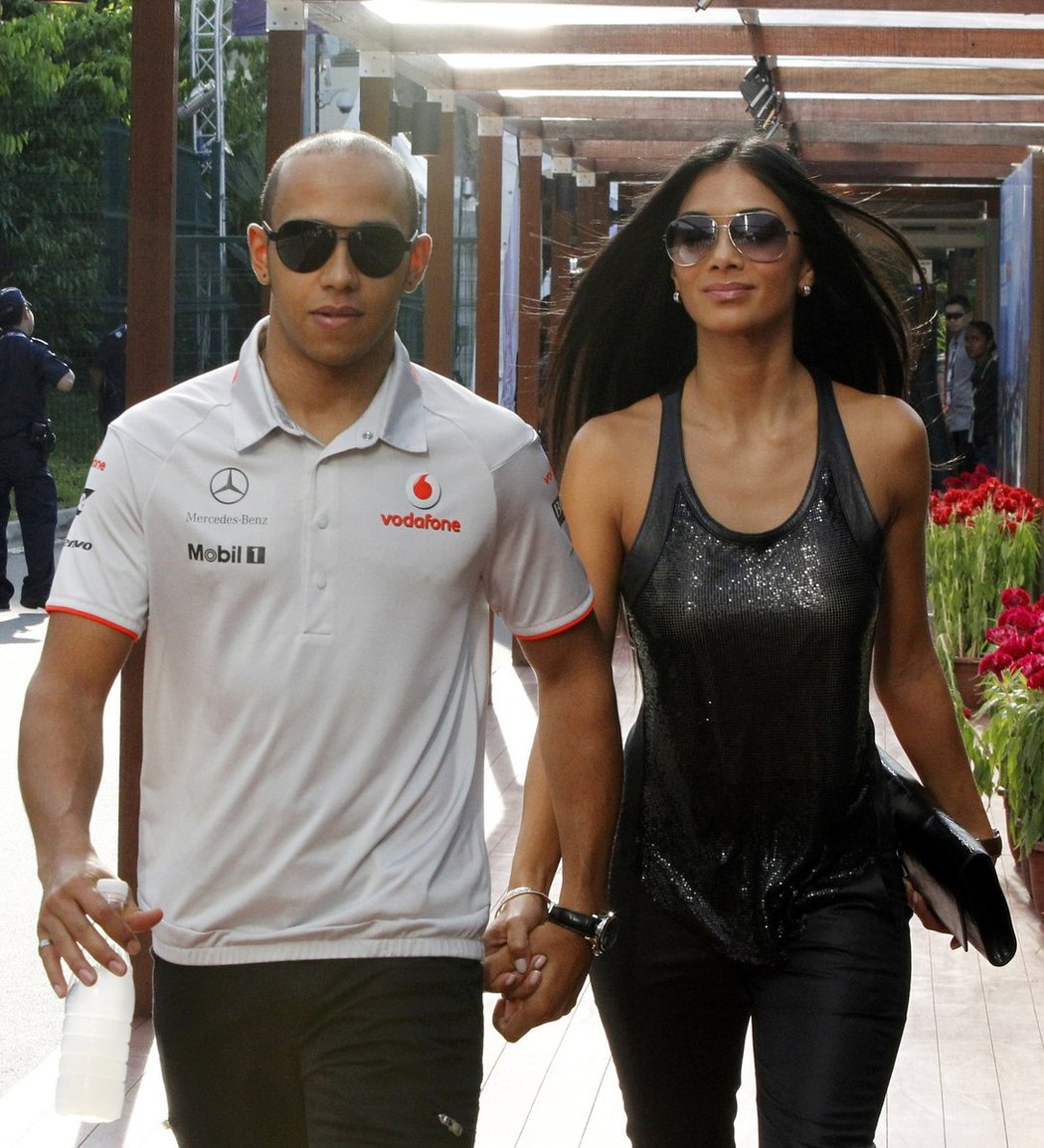 Lewis Hamilton a Nicole Scherzinger při Velké ceně Singapuru