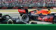 Lewis Hamilton s Maxem Verstappenem měli společnou nehodu