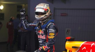 Vettel vládl v Indii, duhý Alonso ale stále sní o titulu. Ztrácí 13 bodů