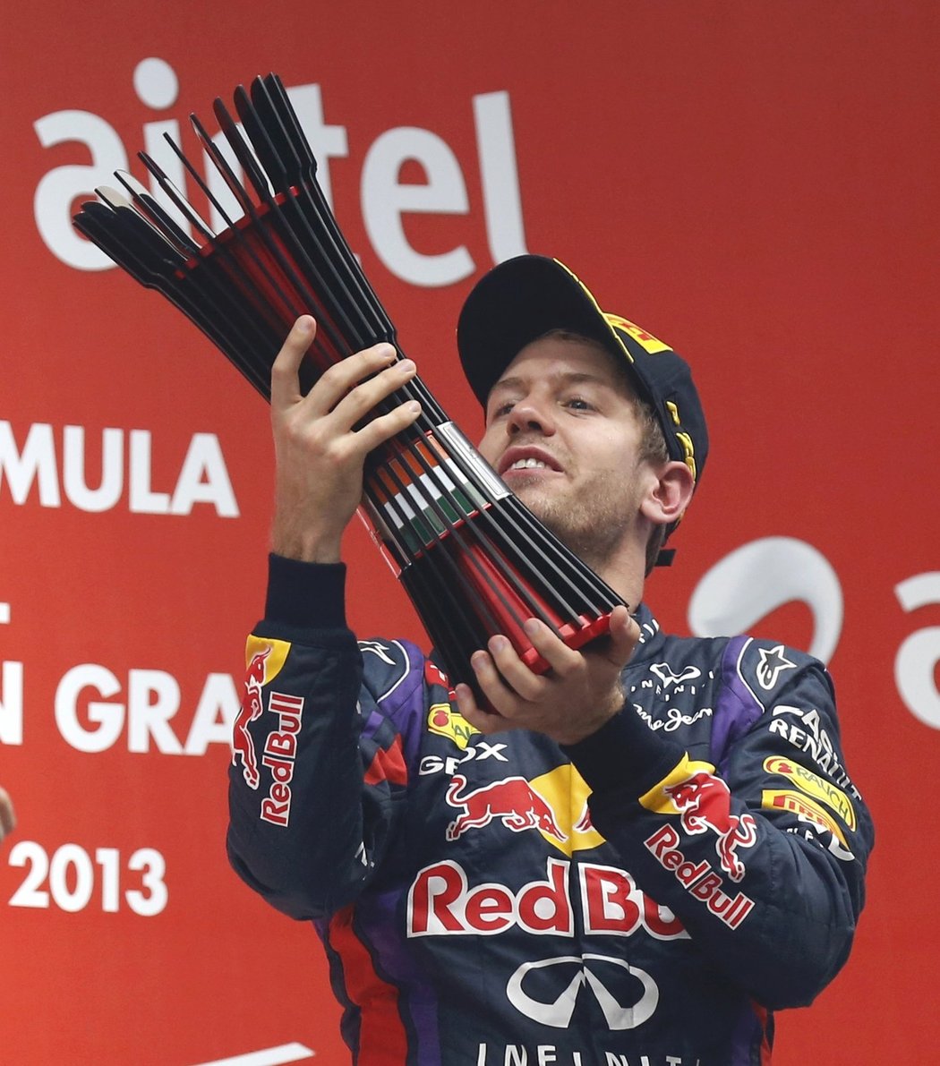 Je to tam! Sebastian Vettel vyhrál Velkou cenu Indie a jako nejmladší jezdec se stal počtvrté v kariéřeš mistrem světa v F1