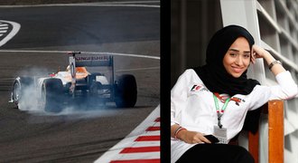 Fotostřípky z GP Bahrajnu: Krásné ženy, rychlá auta, arabský luxus