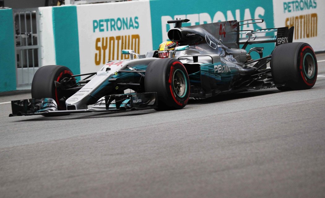 Lewis Hamilton zvládl kvalifikaci na VC Singapuru výborně