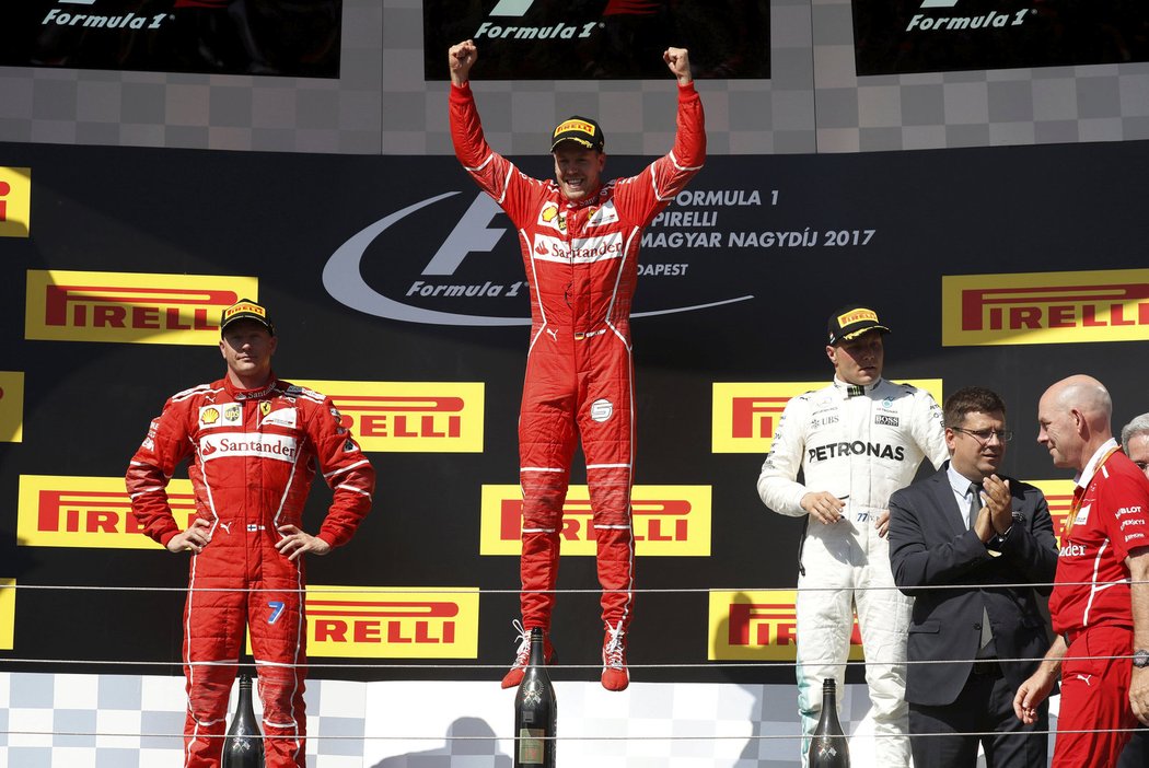 Vítězný double Ferrari na Hungaroringu zkompletoval Kimi Räikkönen, třetí byl Valtteri Bottas z Mercedesu.