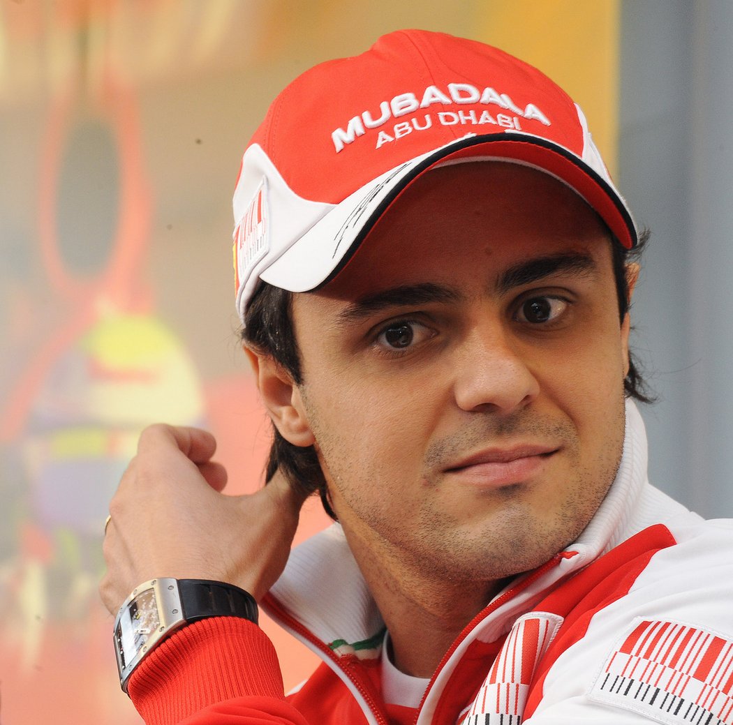 Brazilský pilot F1 Felipe Massa na návštěvě v Praze