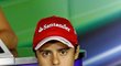 Felipe Massa se modlí za uzdravení Schumachera