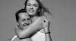 Ideální pár. Michael Schumacher s manželkou Corinnou. Ta mu teď dává naději na život