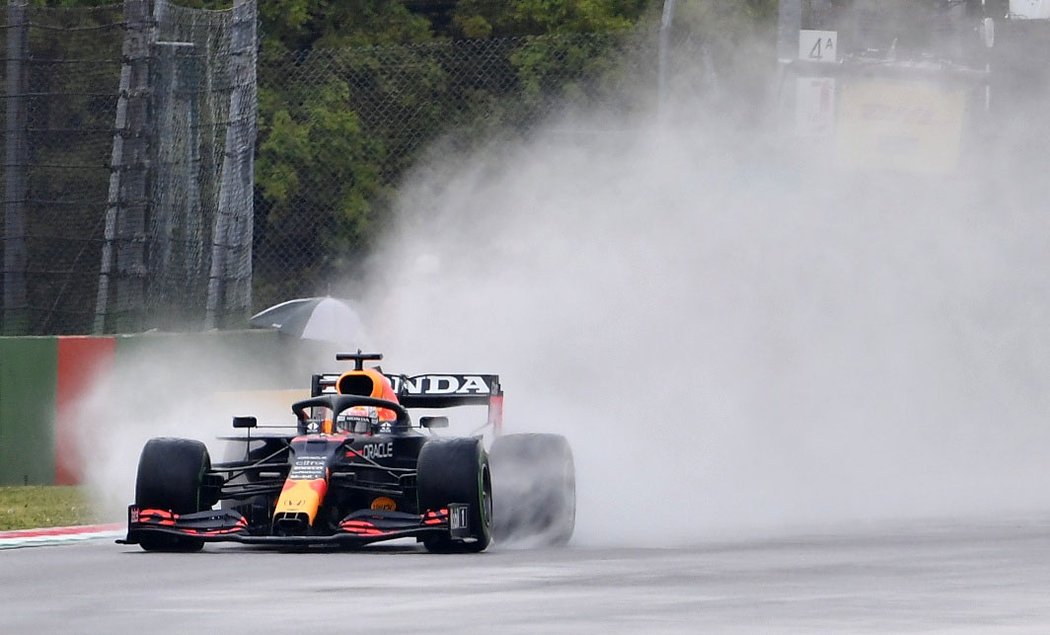 Max Verstappen z Red Bullu ovládl VC Emilia-Romagna