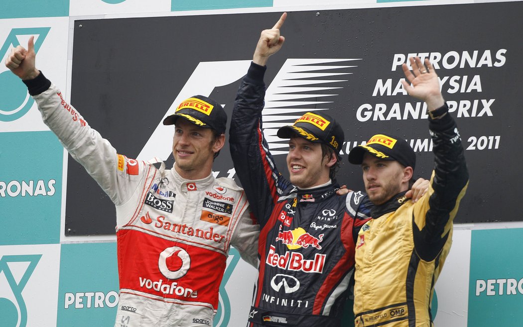 Sebastian Vettel, Jenson Button a Nick Heidfeld po VC Malajsie