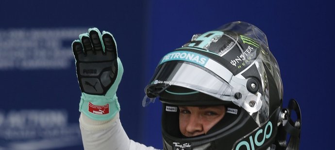 Nico Rosberg vyhrál kvalifikaci na Velkou cenu Brazílie F1 o 33 tisícin před kolegou z Mercedesu a lídrem MS Britem Lewisem Hamiltonem