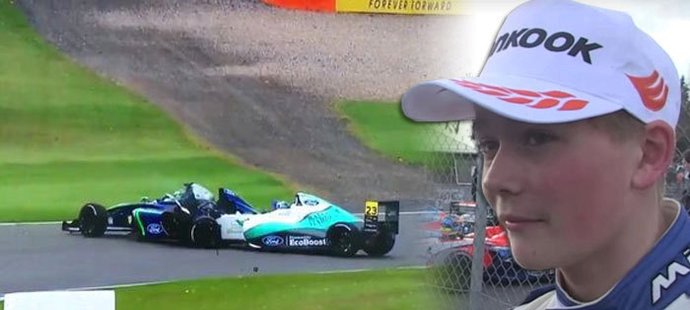 Sedmnáctiletý Billy Monger přišel ve formuli 4 při ošklivé nehodě o obě nohy