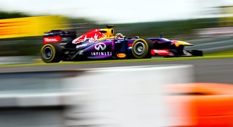 Pneumatiky zatím drží, v tréninku na GP Německa byl nejrychlejší Vettel