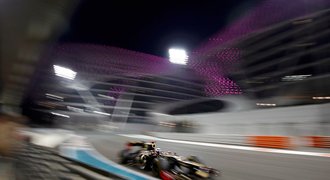 V Abú Zabí vládl Räikkönen, Alonso snížil ztrátu na vedoucího Vettela