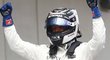 Valtteri Bottas z Mercedesu se raduje ze svého triumfu ve Velké ceně Rakouska
