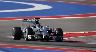 Mercedes ovládl kvalifikaci na VC USA, vyhrál Rosberg před Hamiltonem