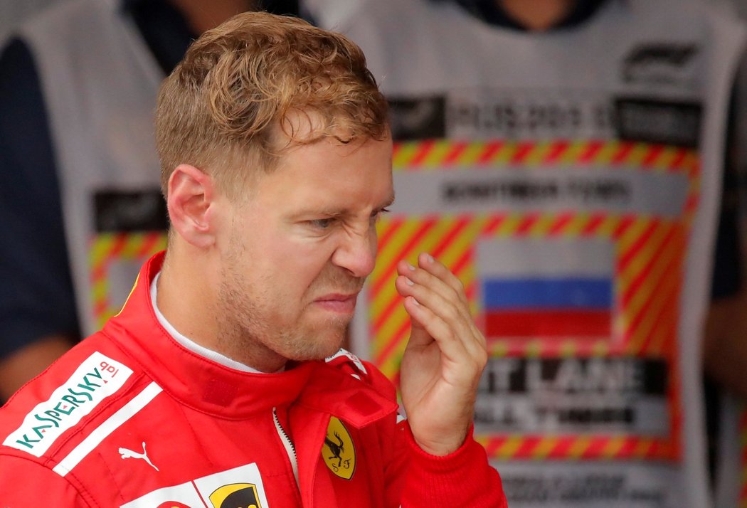 Sebastian Vettel se po třetím místě ve Velké  ceně Ruska netvářil úplně nadšeně