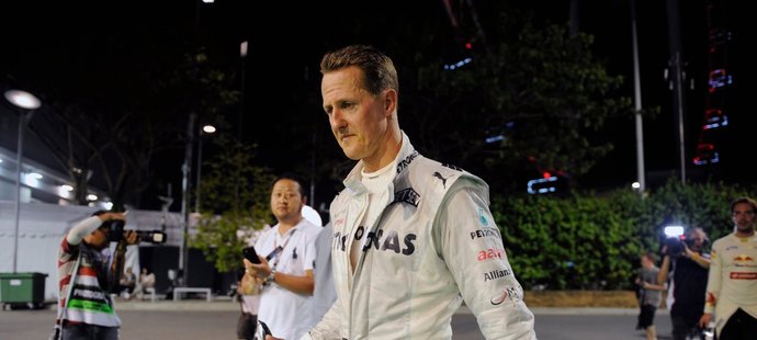 Výlet do Singapuru Schumacherovi zrovna nevyšel.