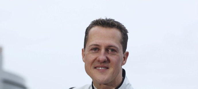 Michael Schumacher pózuje před startem třídenního testování v Jerezu