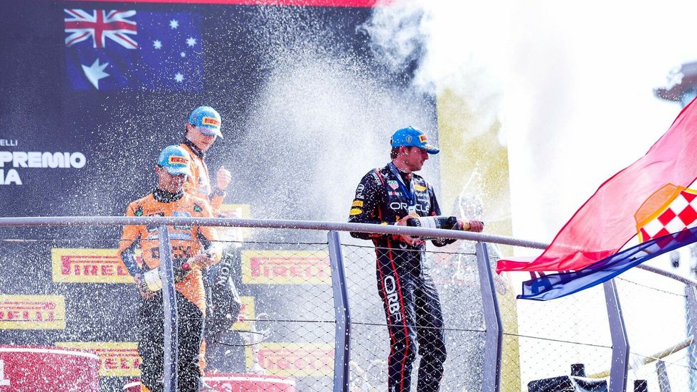 Tři rivalové bojují o titul. Verstappen: Z kořisti je najednou lovec. Favoritem bude Norris