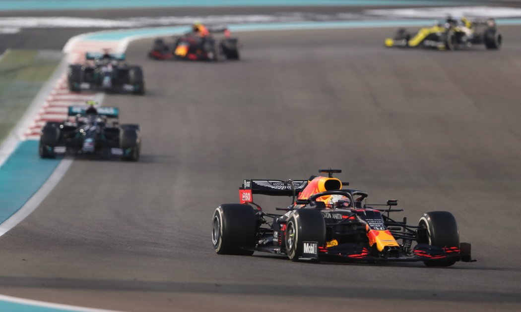 Max Verstappen vyhrál poslední závod sezony formule 1