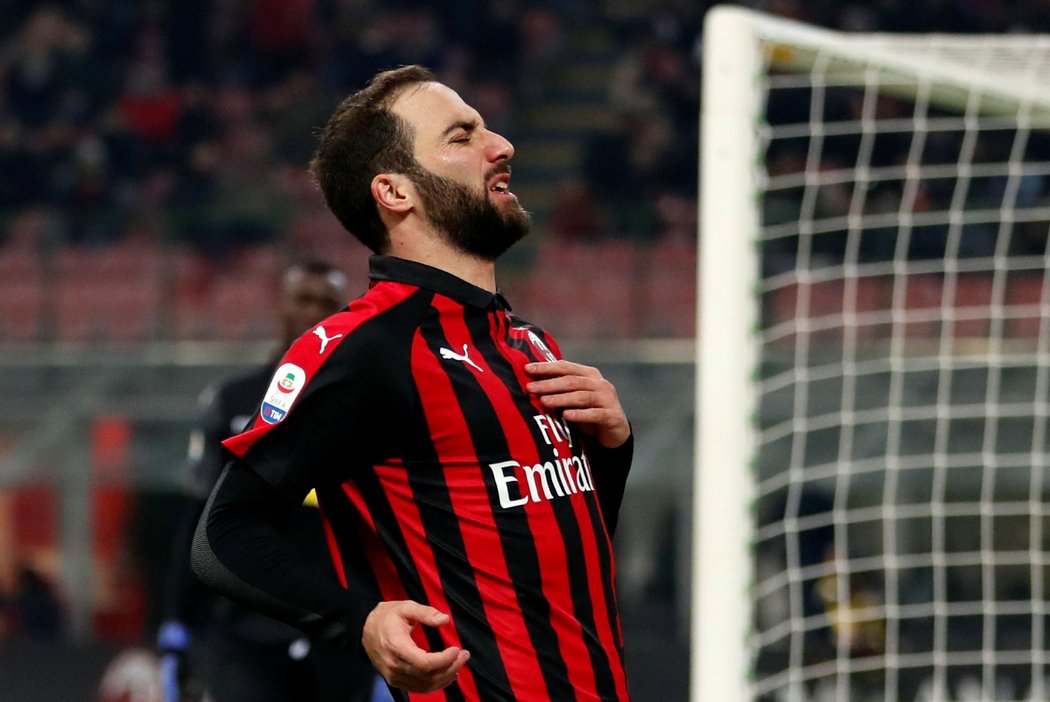 Argentinský útočník Gonzalo Higuaín během hostování v italském AC Milán