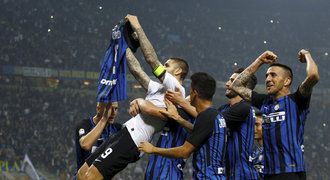 Icardi zničil v derby hattrickem AC Milán, slaví i Neapol. Udine s Čechy padlo