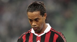 Ronaldinho prý opustí AC Milán, měl by jít do Brazílie