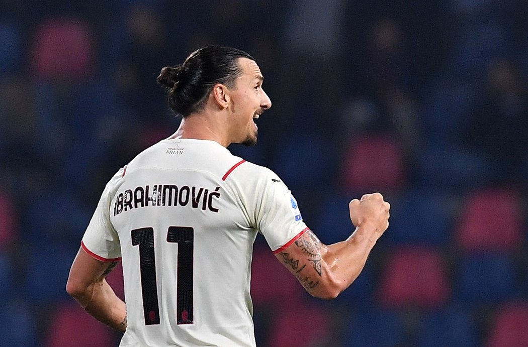 Fotbalisté AC Milán zvítězili nad Boloňou 4:2. Zlatan Ibrahimovic si dal nejprve vlastní gól, v závěru ale vstřelil čtvrtou branku svého týmu