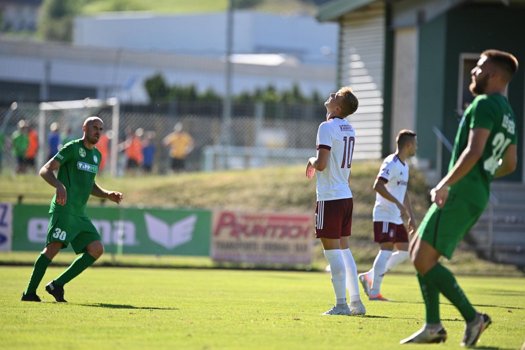 Adam Karabec neproměnil pokutový kop Sparty