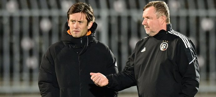 Pavel Vrba a Tomáš Rosický na tréninku Sparty v Bělehradě