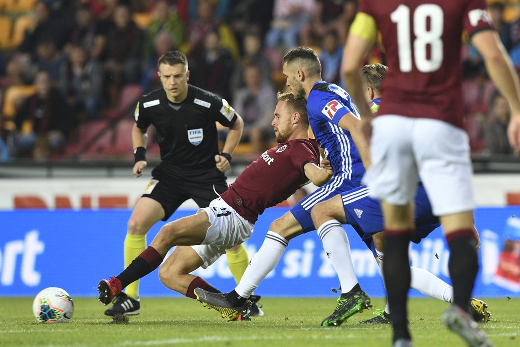 Martin Hašek asistoval na gól Adama Hložka