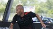 Zinedine Zidane se stále udržuje v kondici, takhle válel na mládežnickém turnaji ve Francii