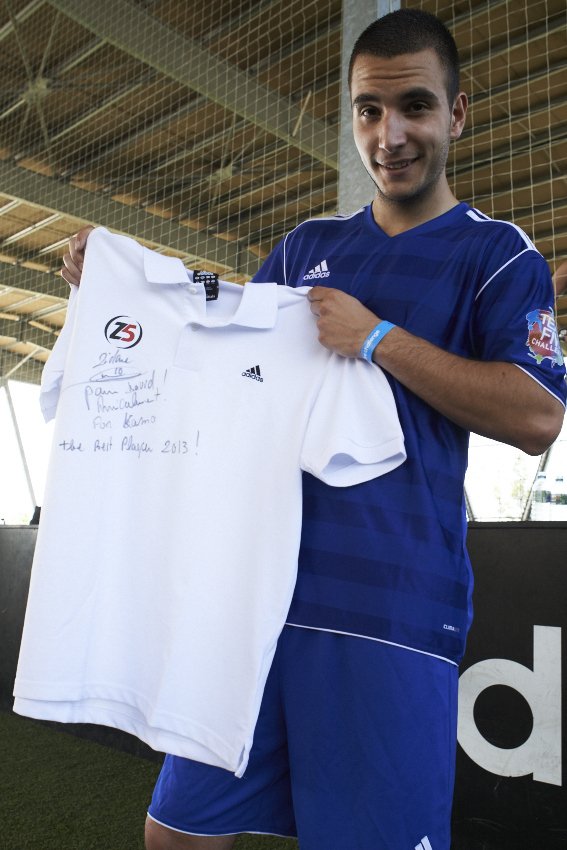 Mladý Čech David Matějka byl vyhlášen nejlepším hráčem světového finále turnaje adidas v malém fotbalu ve francouzském městě Aix. Patronem akce byl bývalý nejlepší fotbalista světa Zinedine Zidane