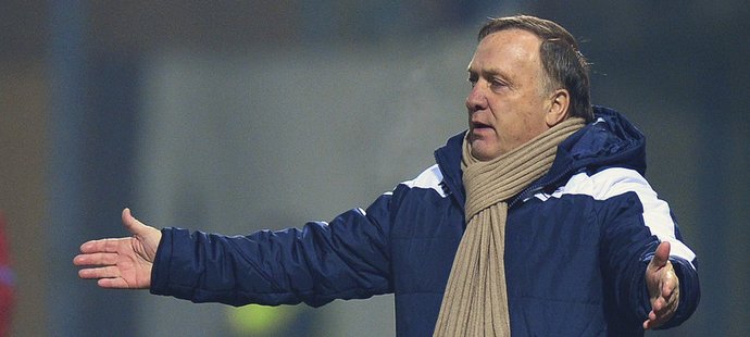 Dick Advocaat končí u srbských fotbalistů